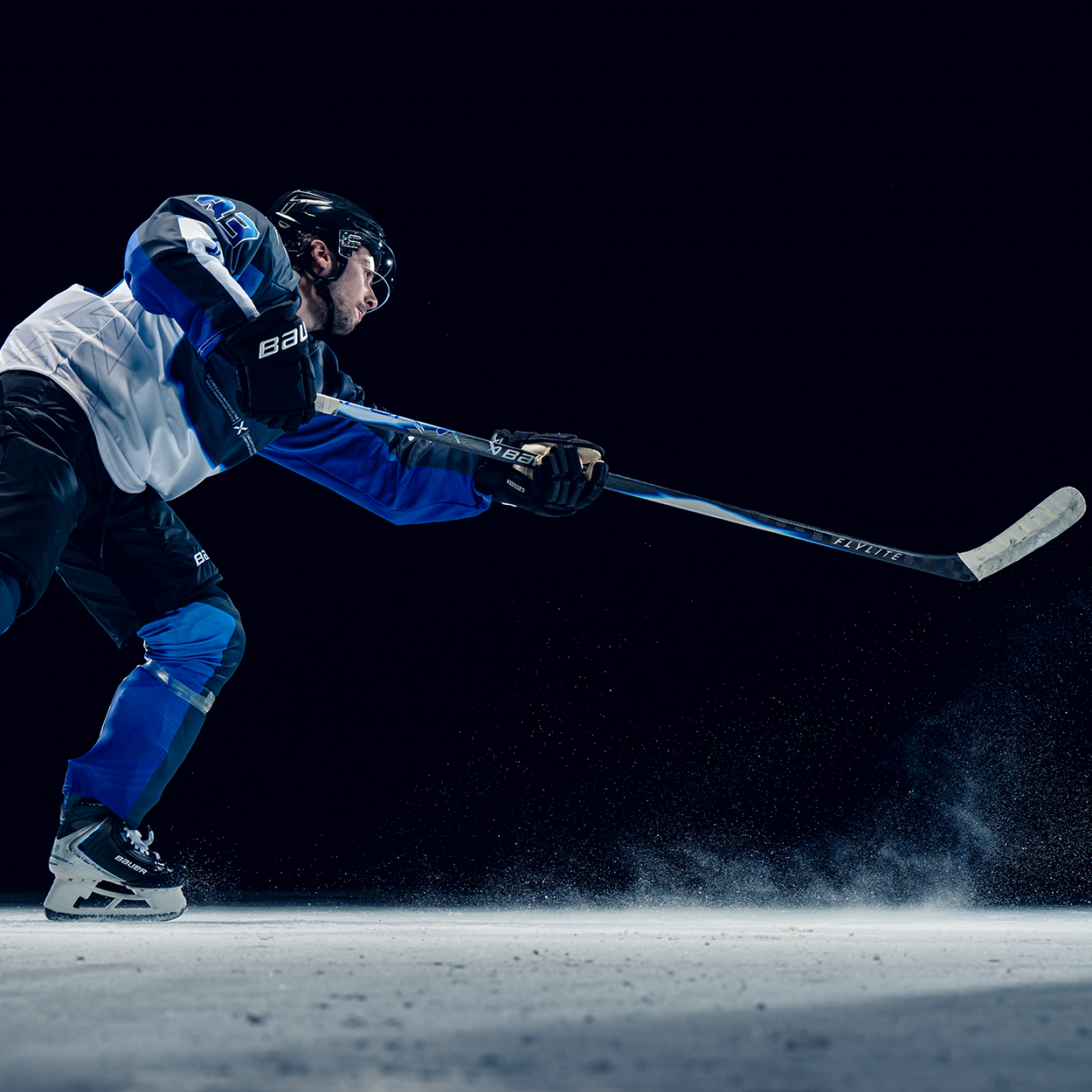 BAUER VAPOR FLYLITE GRIP STICK INTERMEDIATE