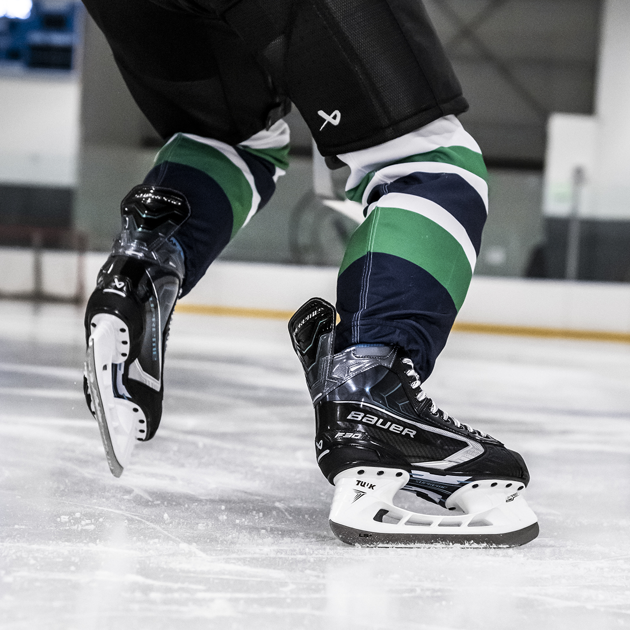 BAUER SUPREME F30 SKATE SENIOR